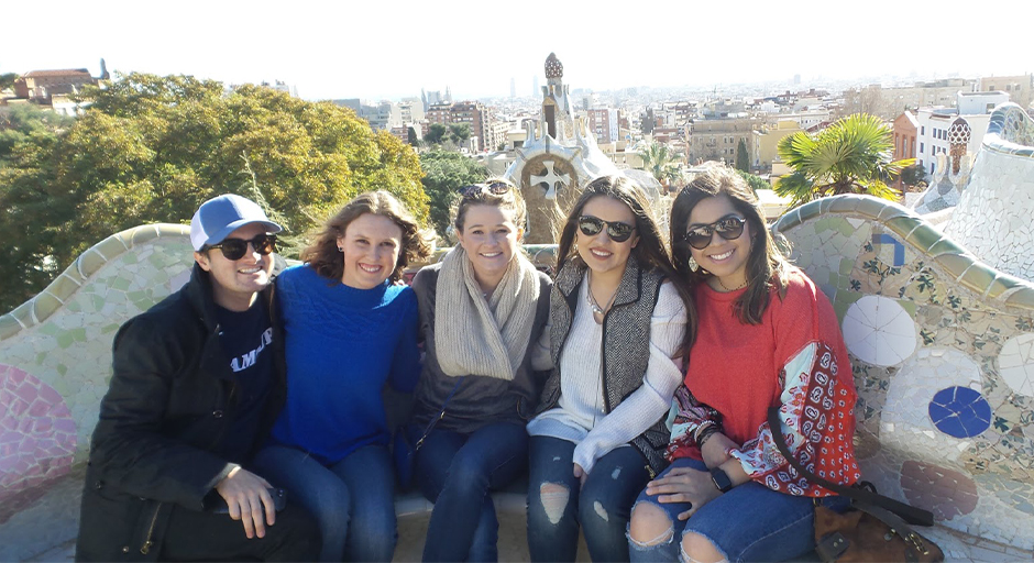 Students on a bench in Park Guell.