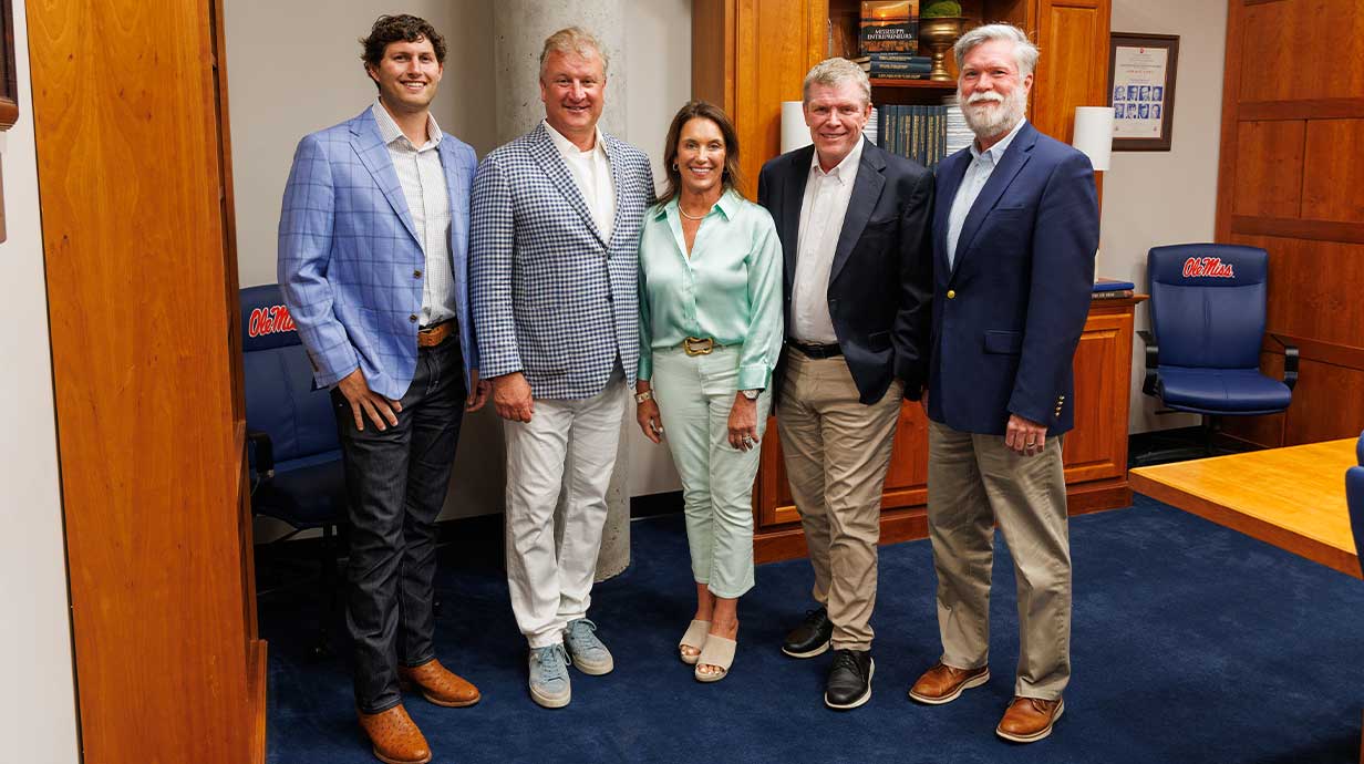Ken Cyree (far right) with Wilson family (left).
