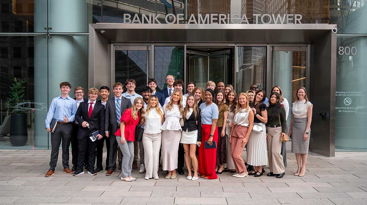 Ole Miss Business students on the Houston Career Trek visit the downtown Houston Bank of America Tower, one of five company visits during the trek. Other companies include 49 Financial, ExxonMobil, Umbrage and RSM, LLP. Photo Credit: Frank Estrada